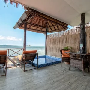 royal pool villa 5