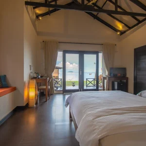 seafront villa 4